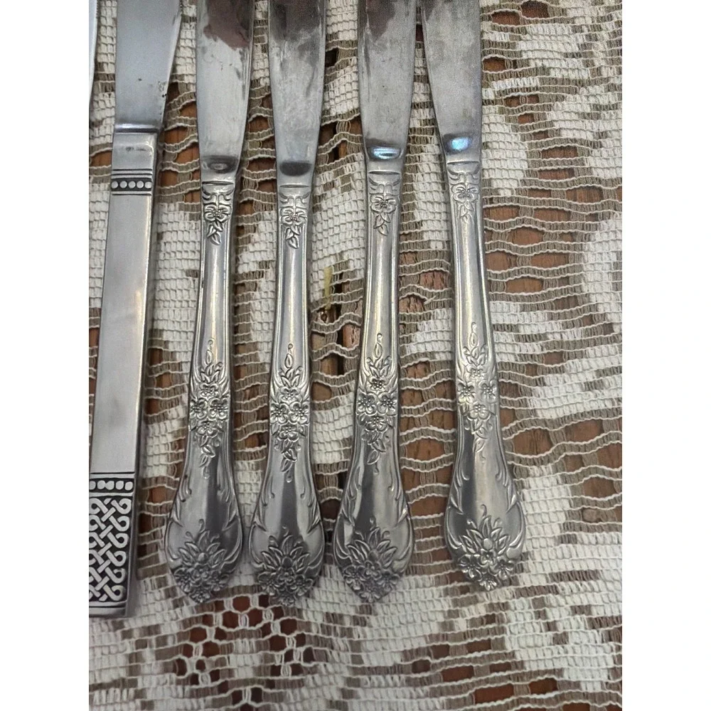 Vintage Mismatched Stainless Steel Dinner Knives Lot of 12 Floral‎ Mid Century
